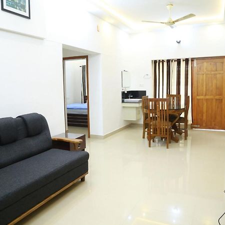 Down Town Holidays Thiruvananthapuram Dış mekan fotoğraf